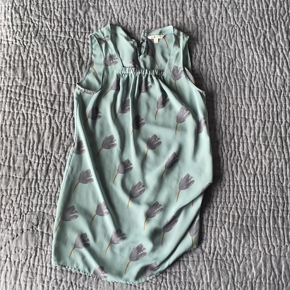 CAbi top with floral pattern Sz Medium